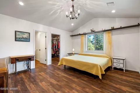 Bedroom - 3097 Aspen Rd, Overgaard, AZ 85933 photo 4 of 5