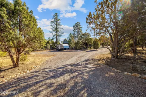 Exterior - 3097 Aspen Rd, Overgaard, AZ 85933 photo 15 of 17