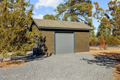 Exterior - 3097 Aspen Rd, Overgaard, AZ 85933 photo 16 of 17