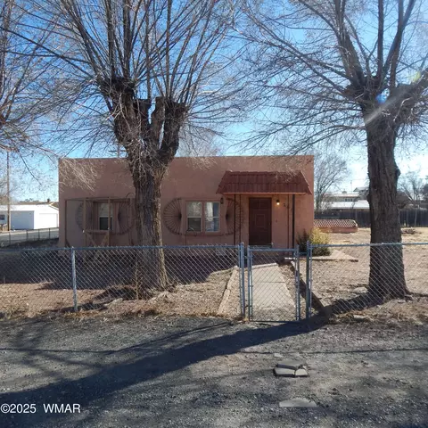 160 S Zuni St, Springerville, AZ 85938