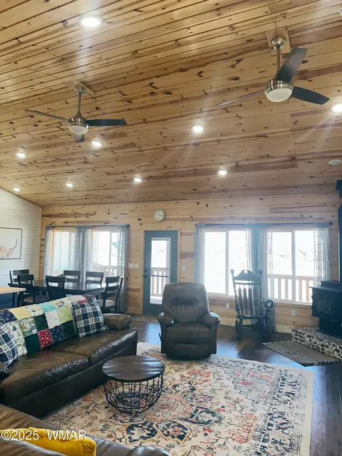Living - 7704 Open Sky Loop, Taylor, AZ 85939 photo 1 of 3