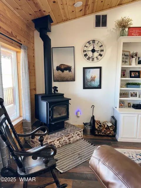 Living - 7704 Open Sky Loop, Taylor, AZ 85939 photo 3 of 3