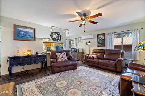 2954 Pine Rim Rd, Overgaard, AZ 85933