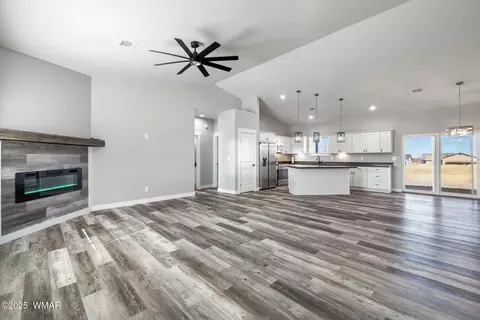 Living - 392 3rd Ave, Eagar, AZ 85925 photo 1 of 2