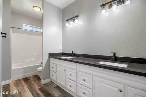 Bath - 392 3rd Ave, Eagar, AZ 85925 photo 1 of 2