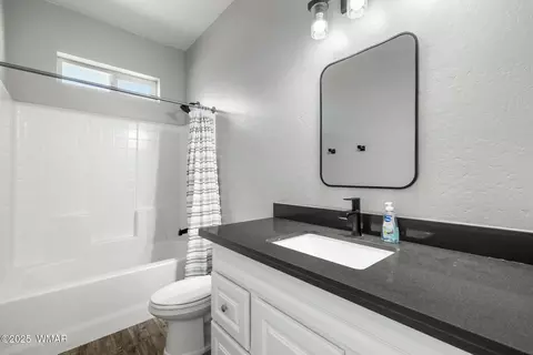 Bath - 392 3rd Ave, Eagar, AZ 85925 photo 2 of 2