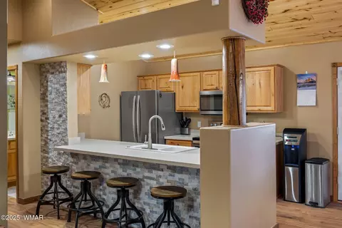 2691 Lodge Loop, Overgaard, AZ 85933 photo 10