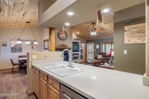2691 Lodge Loop, Overgaard, AZ 85933 photo 12