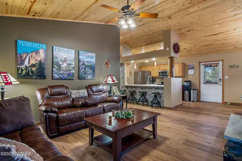 2691 Lodge Loop, Overgaard, AZ 85933 photo 8