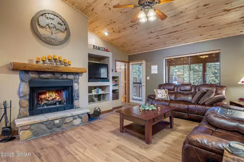 2691 Lodge Loop, Overgaard, AZ 85933 photo 7