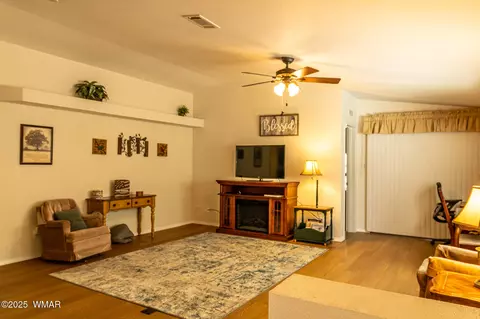 2340 W Hacienda Way, Show Low, AZ 85901