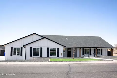 466 S Pioneer Trl, Snowflake, AZ 85937