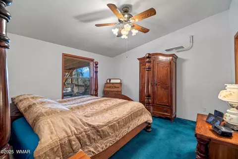 Bedroom - 1904 Rim View Ln, Overgaard, AZ 85933 photo 1 of 4