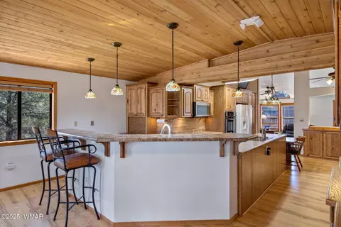 Kitchen - 1904 Rim View Ln, Overgaard, AZ 85933 photo 1 of 7