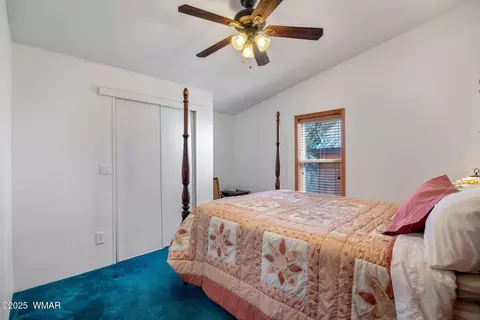Bedroom - 1904 Rim View Ln, Overgaard, AZ 85933 photo 3 of 4