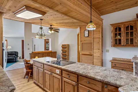 Kitchen - 1904 Rim View Ln, Overgaard, AZ 85933 photo 3 of 7