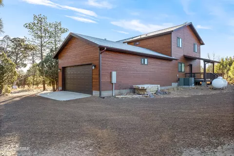 Exterior - 2711 Lost Way, Overgaard, AZ 85933 photo 3 of 8
