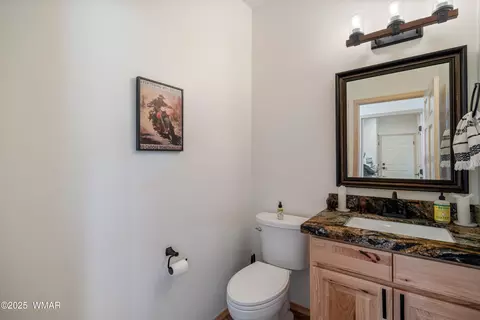 Bath - 2711 Lost Way, Overgaard, AZ 85933 photo 1 of 6