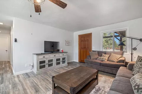 3570 Buckskin Rd, Overgaard, AZ 85933 photo 3