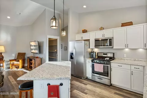 Kitchen - 174 Sandtrap Dr, Eagar, AZ 85925 photo 3 of 3