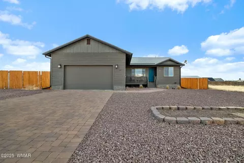 Exterior - 174 Sandtrap Dr, Eagar, AZ 85925 photo 2 of 9