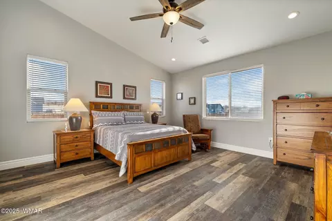Bedroom - 174 Sandtrap Dr, Eagar, AZ 85925 photo 1 of 6