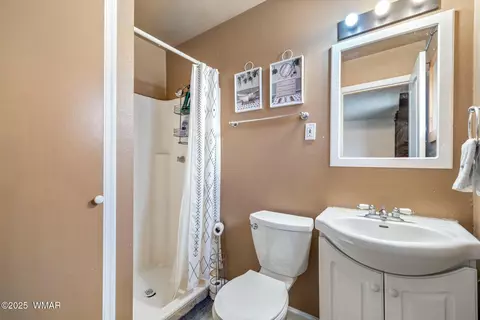 Bath - 665 N Eagar St, Eagar, AZ 85925 photo 2 of 2