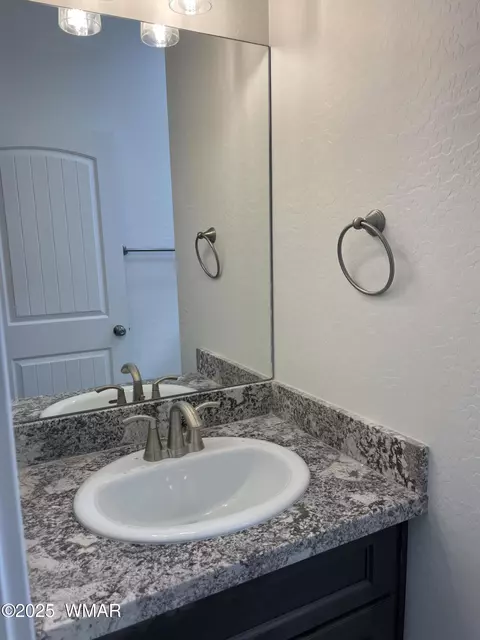 Bath - 70 Timber Ridge Loop, Show Low, AZ 85901 photo 5 of 7