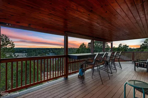 2810 Skyhawk Dr, Overgaard, AZ 85933 photo 9