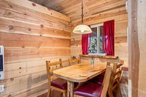 Dining - 2190 Oval Dr, Overgaard, AZ 85933 photo 1 of 1