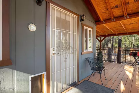 Exterior - 2190 Oval Dr, Overgaard, AZ 85933 photo 7 of 11
