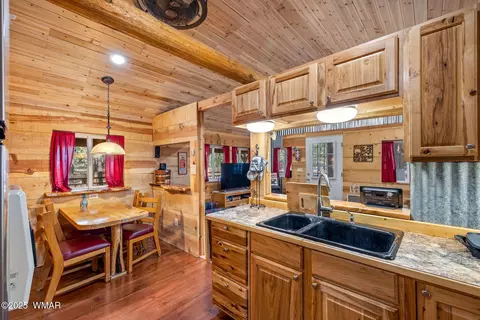Kitchen - 2190 Oval Dr, Overgaard, AZ 85933 photo 2 of 2