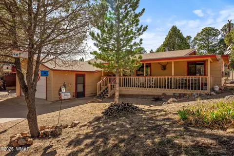 3400 Navajo Dr, Overgaard, AZ 85933