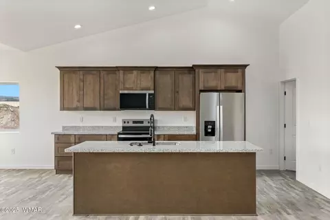 Kitchen - 417 3rd Pl, Eagar, AZ 85925 photo 1 of 2