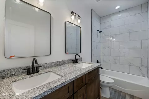 Bath - 417 3rd Pl, Eagar, AZ 85925 photo 4 of 4