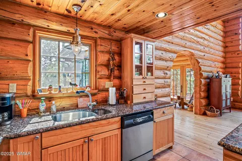 Kitchen - 56 North St, Greer, AZ 85927 photo 3 of 4