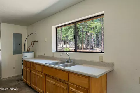Kitchen - 61 Co Rd 2266, Alpine, AZ 85920 photo 5 of 5