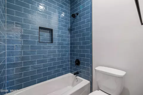 Bath - 436 E 11th Ln, Eagar, AZ 85925 photo 5 of 5