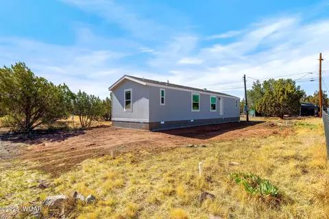 8633 Cox Dr, Show Low, AZ 85901
