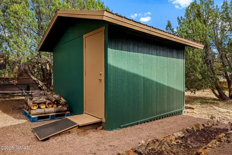2185 Gingerbread Ln, Overgaard, AZ 85933 photo 6