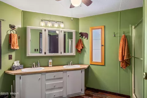 2185 Gingerbread Ln, Overgaard, AZ 85933 photo 12