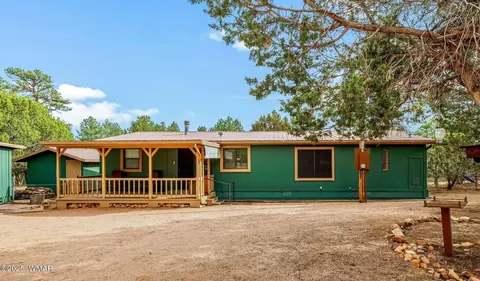 2185 Gingerbread Ln, Overgaard, AZ 85933 photo 3