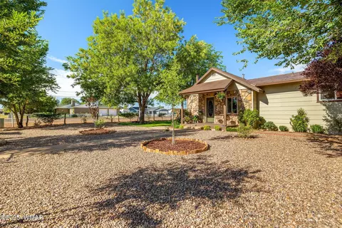 Exterior - 2 N 700 St E, Taylor, AZ 85939 photo 1 of 4