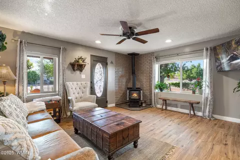 Living - 2 N 700 St E, Taylor, AZ 85939 photo 1 of 1