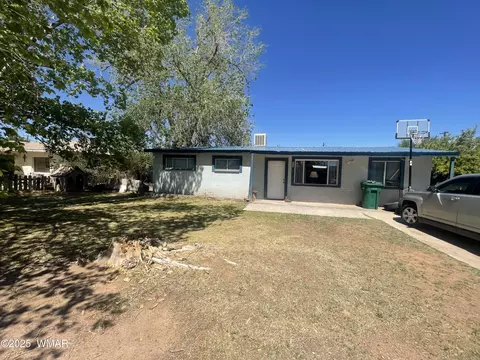 113 Encanto Dr, Holbrook, AZ 86025