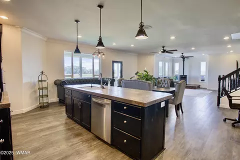 Kitchen - 252 E Belly Button Ln, Snowflake, AZ 85937 photo 2 of 2