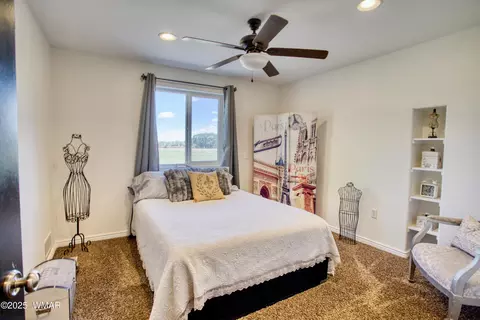 Bedroom - 252 E Belly Button Ln, Snowflake, AZ 85937 photo 6 of 7
