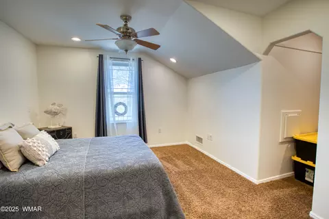 Bedroom - 252 E Belly Button Ln, Snowflake, AZ 85937 photo 4 of 7