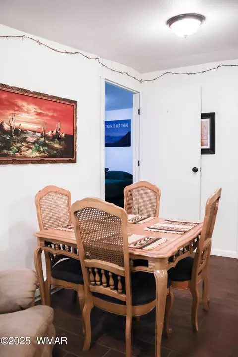 Dining - 2853 Markham Rd, Overgaard, AZ 85933 photo 1 of 1