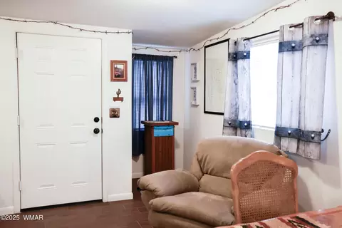 Entry Way - 2853 Markham Rd, Overgaard, AZ 85933 photo 2 of 2